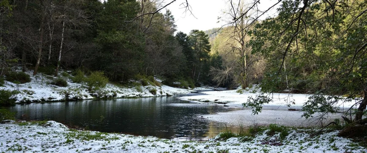 ultralight vs conventional backpackingfeatured